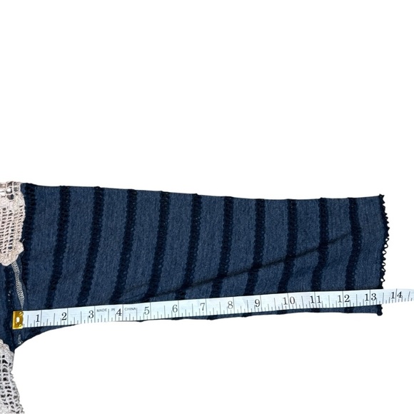 We The Free 3/4 Sleeve Thermal Knit Raw Hem Crochet Woman’s Top Size Medium - Picture 10 of 12